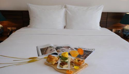 Deluxe Double Lake View Room