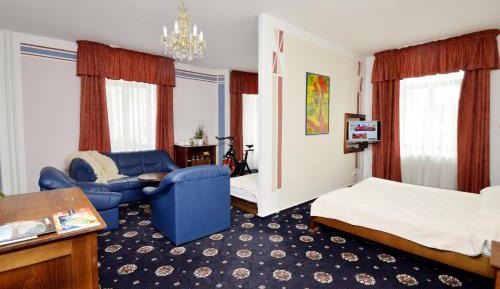 Luxury Triple Room	