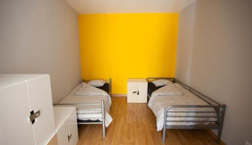 4-bed dormitory room