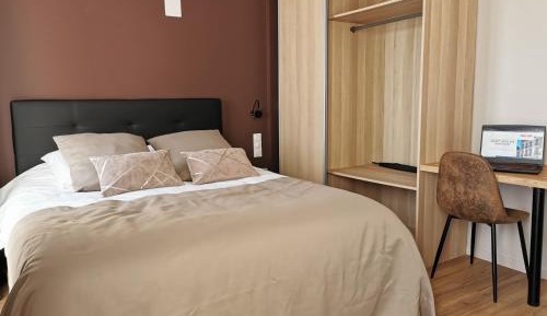 Deluxe Double Room with Bath