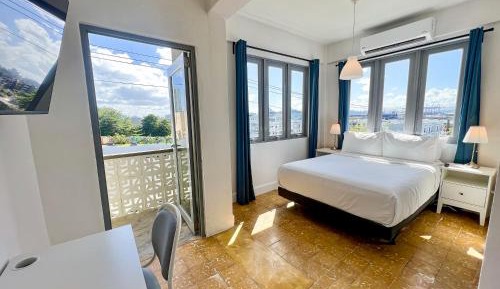 Deluxe Double Room with Balcony