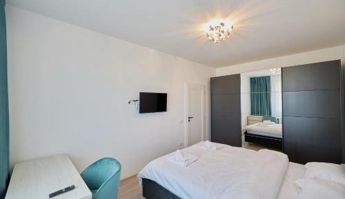 One-Bedroom Apartment with Balcony