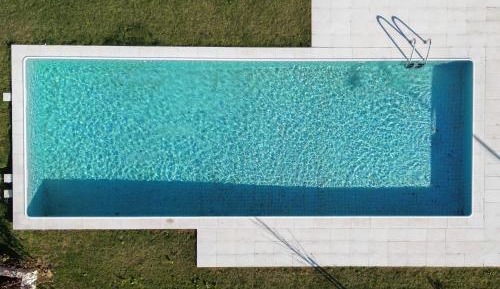Apartment with Pool View 