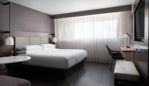 Executive Level King Room, Guest room, 1 King, High floor