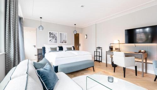 Superior King Room