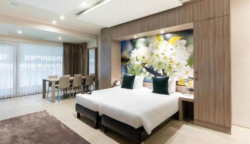 Superior Room with Stadium View
