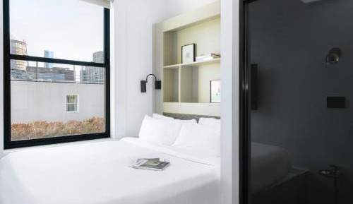 Walker King Room
