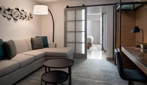 Junior King Suite with Sofa Bed