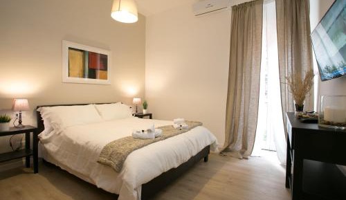 Three-Bedroom Deluxe Apartment