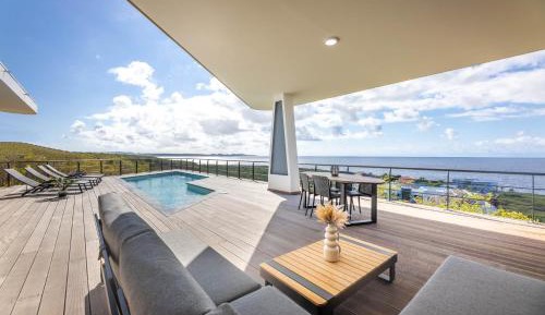 Three-Bedroom Villa with Sea View & Private Pool 