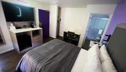 Deluxe Room (1 adult + 1 child)