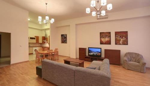 Apartment (5 Adults)