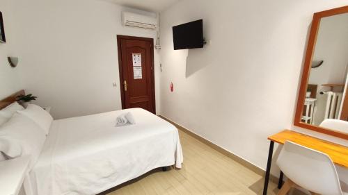 Triple Room with Private Bathroom