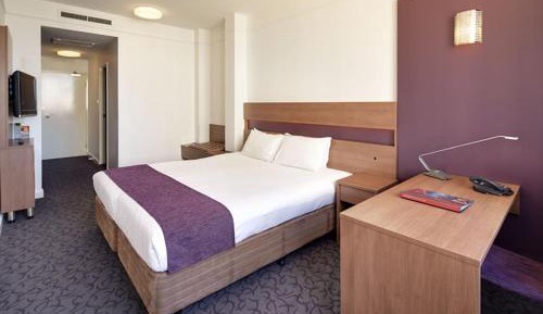 Premium Queen Room