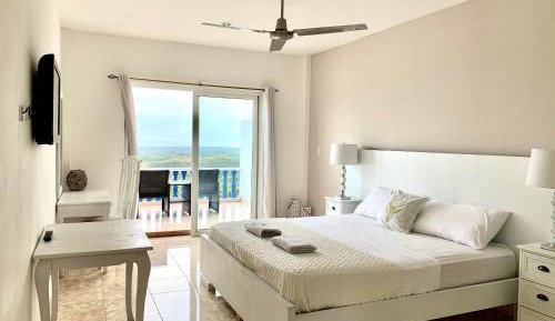 Deluxe Suite with Sea View