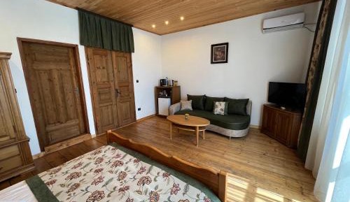 Triple Room with City View