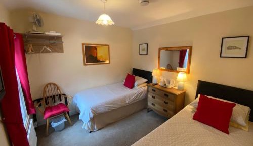 Twin Room with En Suite