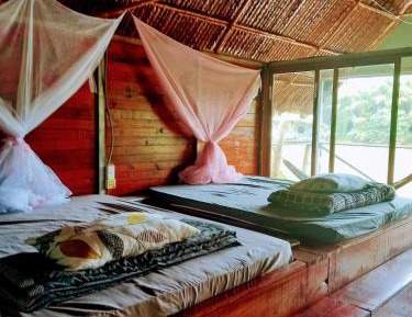 Quadruple Room with Private Bathroom