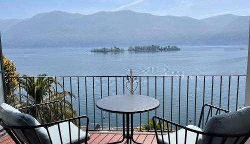 Deluxe Double Room with Balcony and Sea View