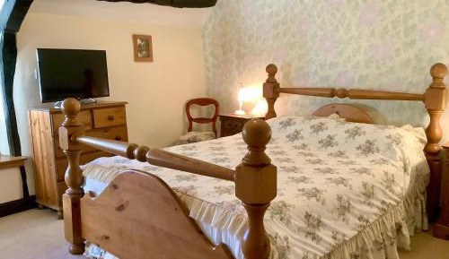 Upstairs King Room