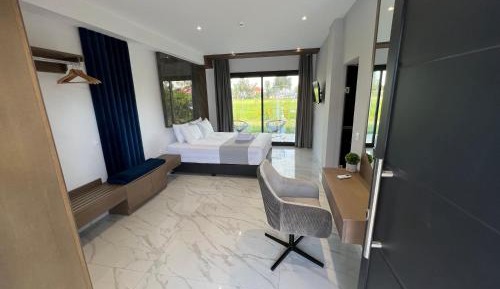 Superior Queen Room