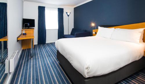 Standard Double Room with Sofa Bed and Free Hot Breakfast