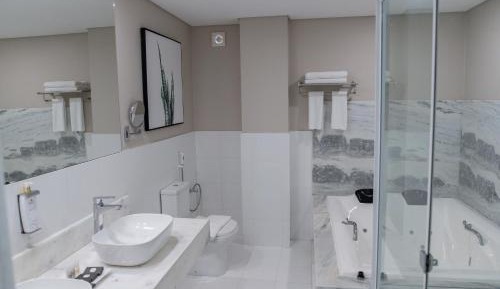 Deluxe Family Suite