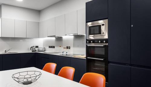 4 Bed Apartment 
