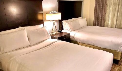 Two-Bedroom Suite with Two Queen Beds
