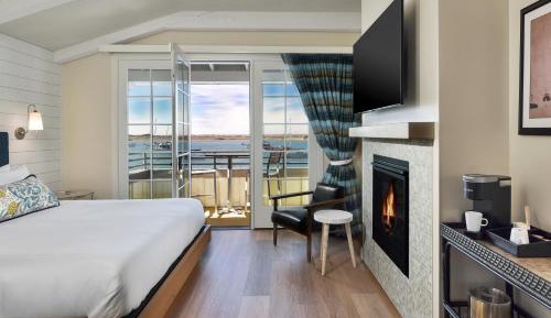 King Room with Lake View