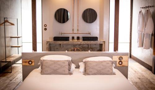 Suite with Private Pool
