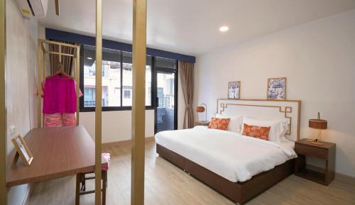 Deluxe King Room