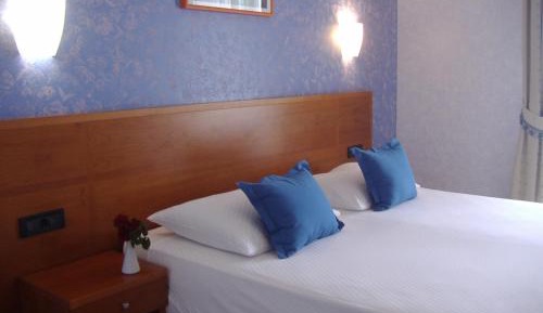Classic Single Room