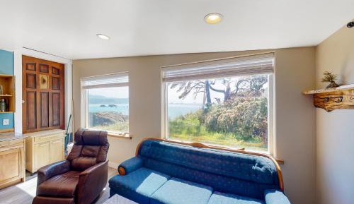 One Bedroom Apartment