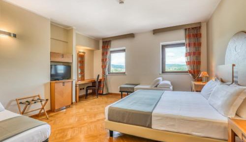 Deluxe Family Suite