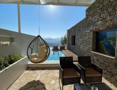 Deluxe Suite with Sea View