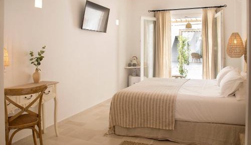Deluxe Double Room with Private Inner Courtyard