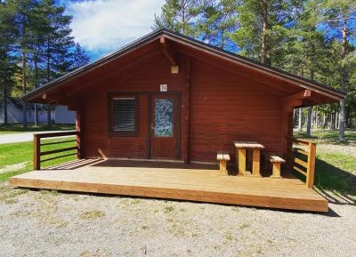 One-Bedroom Cottage with Shared Bathroom