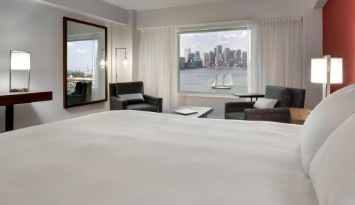 King Room with Accessible Shower - Disability Access