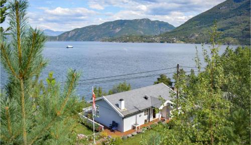 Three-Bedroom Holiday Home 