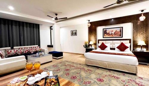Super Deluxe Room