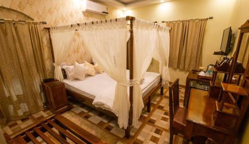 King Suite with Balcony