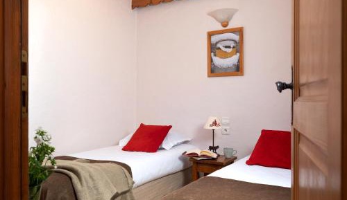Two-Bedroom Apartment with Balcony (6 People)
