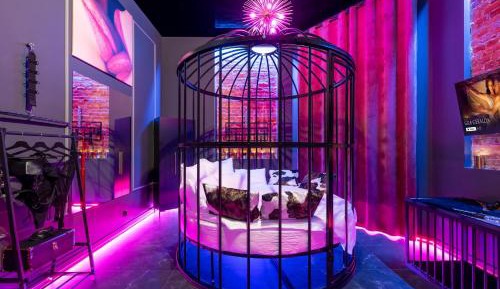 Deluxe King Suite