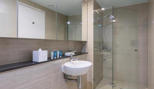 One-Bedroom Luxury Suite