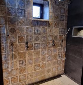 Deluxe Suite with Spa Bath