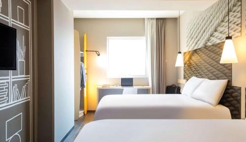 Standard Room with Twin Double Beds