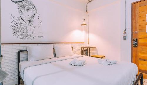 Standard Queen Room