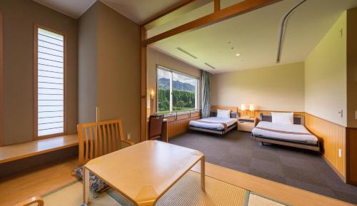  Accessible Room with Private Bath 