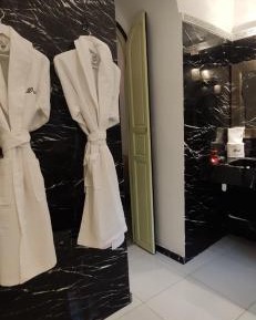 Deluxe Queen Suite
